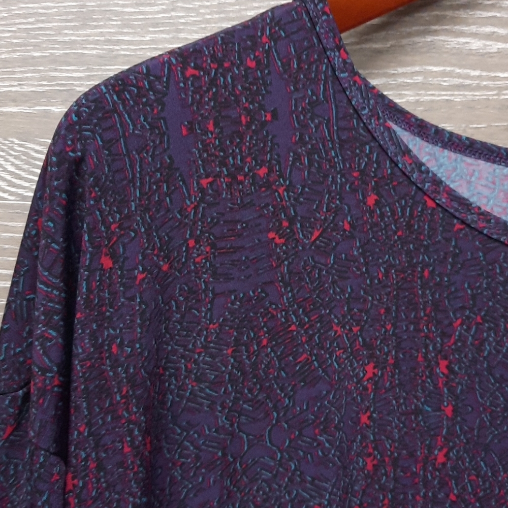 Lularoe Purple Red Spider Pattern Top - image 3